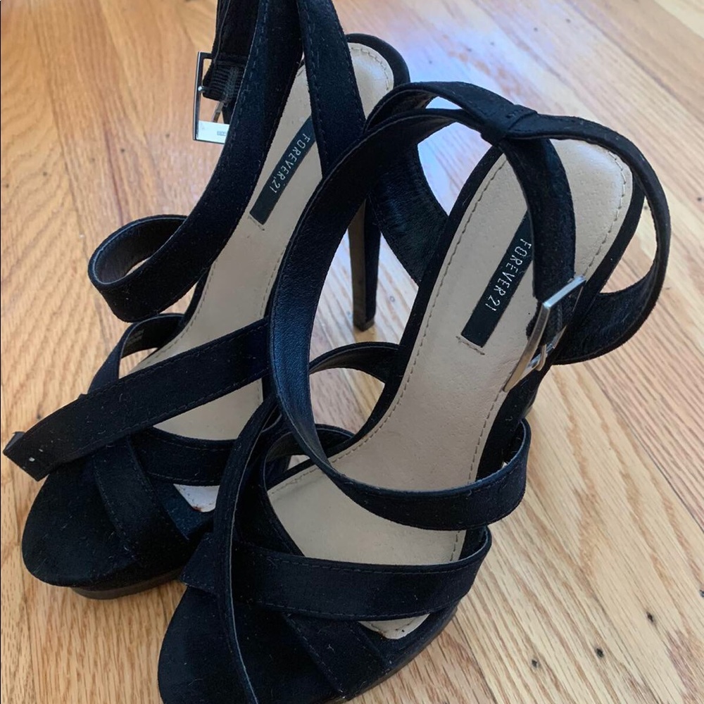 Forever21 heels size 6